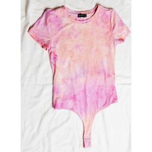 ✨️2FOR10✨️ Tie-dye pink bodysuit
